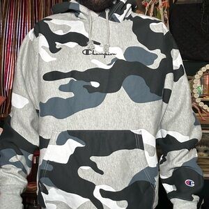 Champion Men's Gray & Black Camo Pullover Hoodie